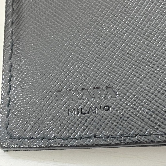 Prada black nylon triangle logo medium trifold wallet - Picture 11 of 11